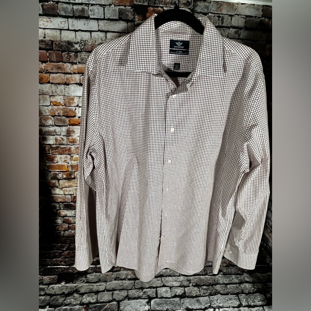 Dockers Button Up Dress Shirt